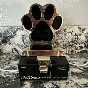 Paw print stocking holder